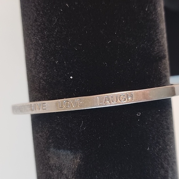 Three silverplated open bracelets - "Joy"- "Live, Love, Laugh" - "Peace" - Picture 13 of 13